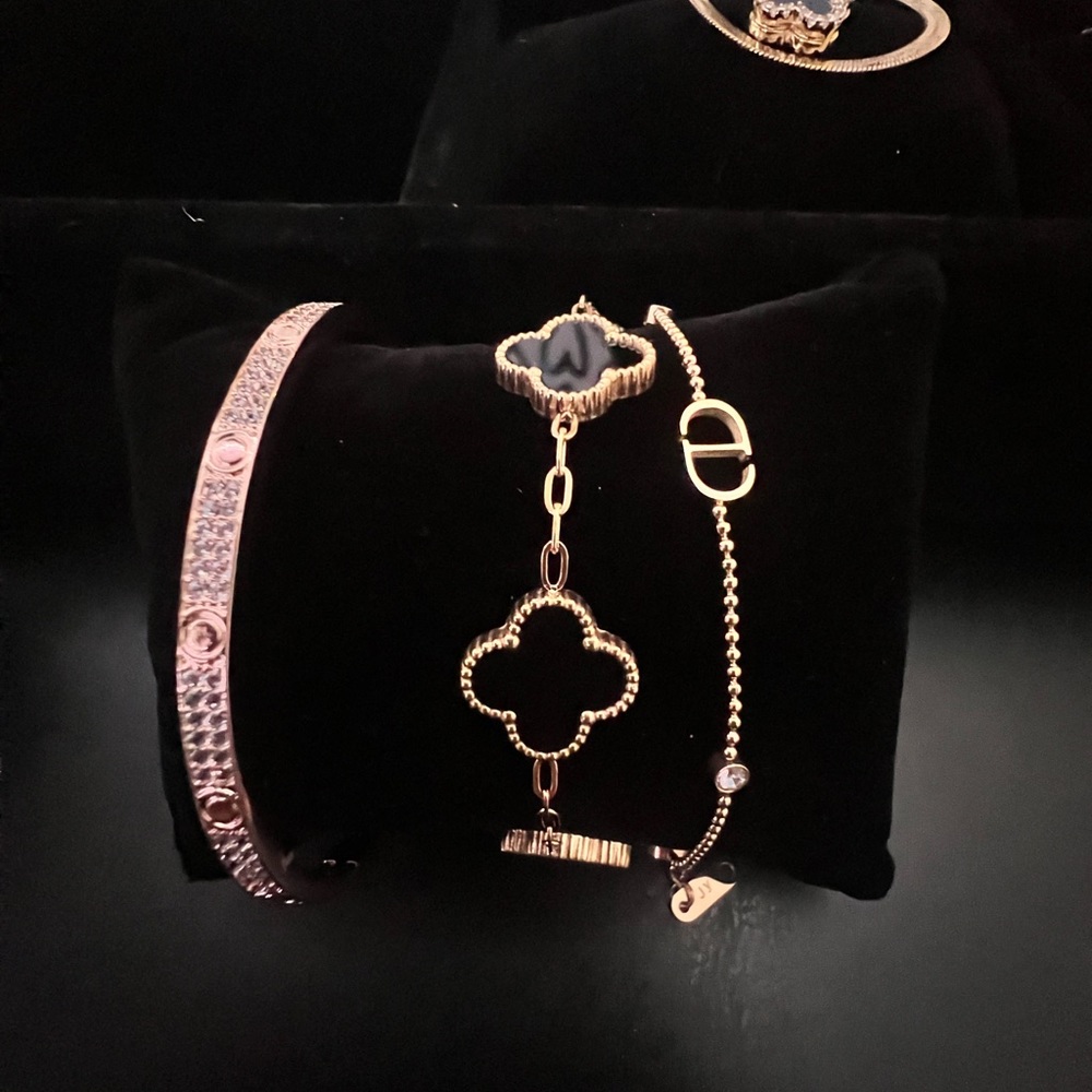 Bracelet Set (Clover+Bangle+CD)